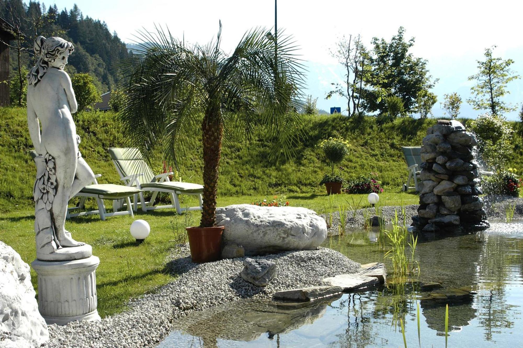 Gourmet-Hotel Gruenwald Леоганг Екстер'єр фото