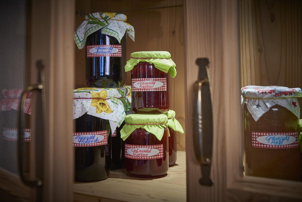 Gourmet-Hotel Gruenwald Леоганг Екстер'єр фото