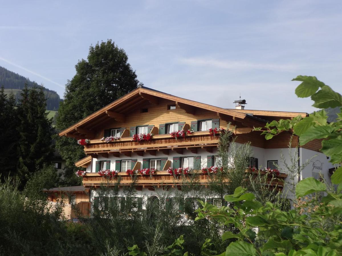 Gourmet-Hotel Gruenwald Леоганг Екстер'єр фото
